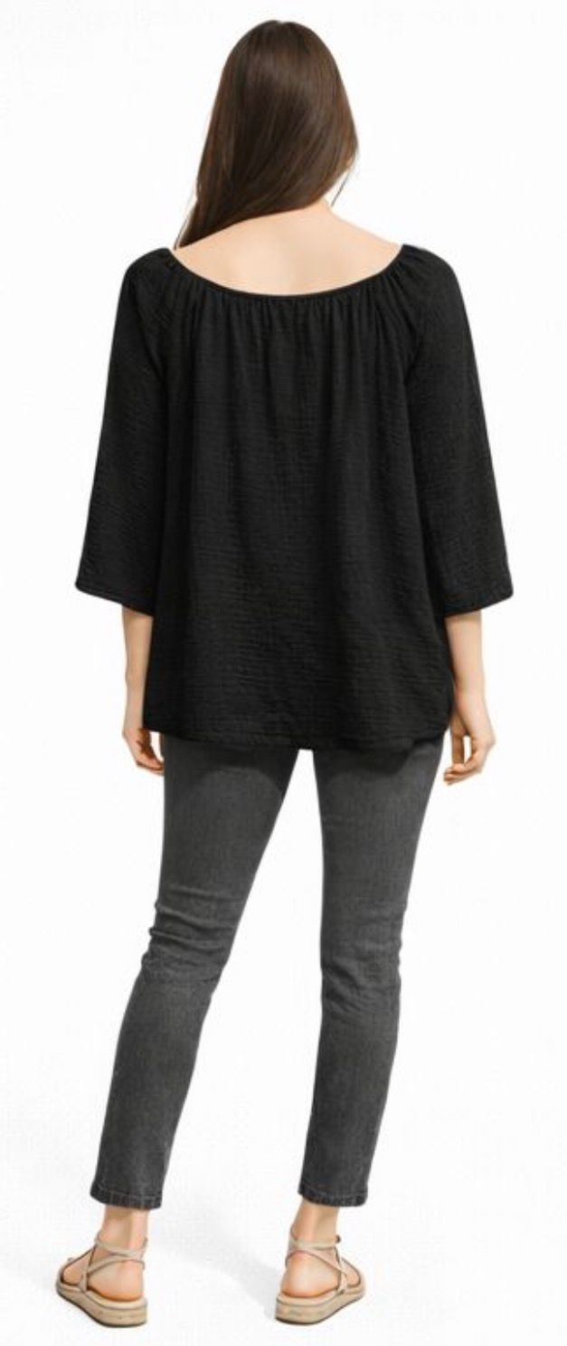 T-shirt Louna femme fluide et confortable à coupe ample. Disponible en plusieurs couleurs, idéal pour un look chic, décontracté et tendance au quotidien.