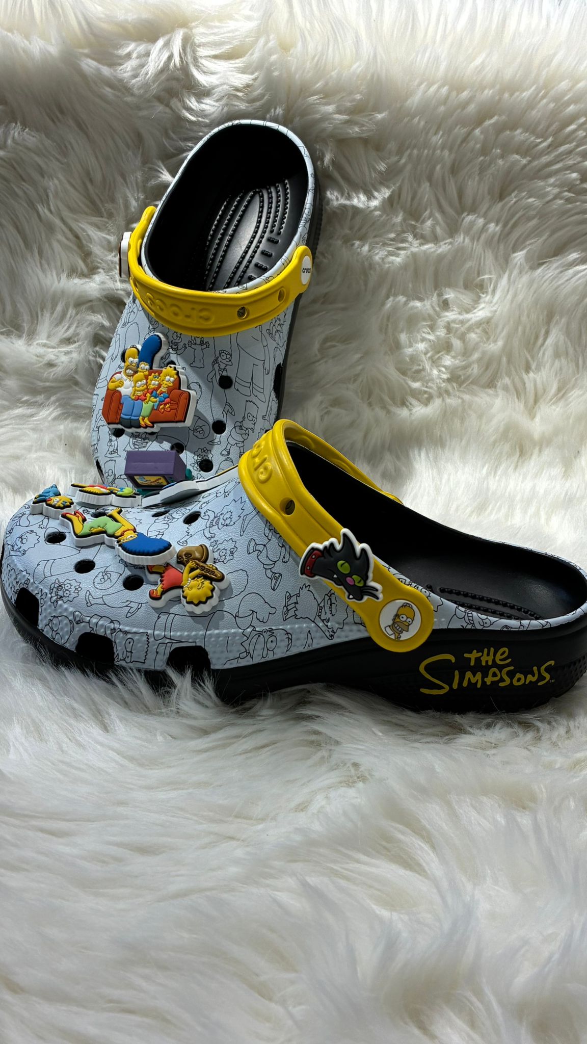 Crocs  Édition Limitée – Tous Vos Héros en Une Seule Paire