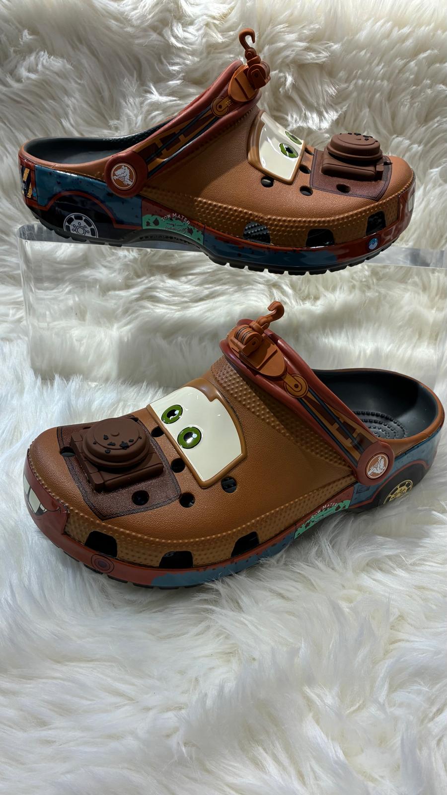 CROCS HËROS ËDITION LIMITËE
